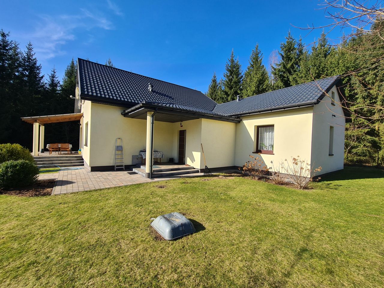 dom wolnostojący, 4 pokoje Grzegorzewice, ul. Świerkowa. Zdjęcie 3