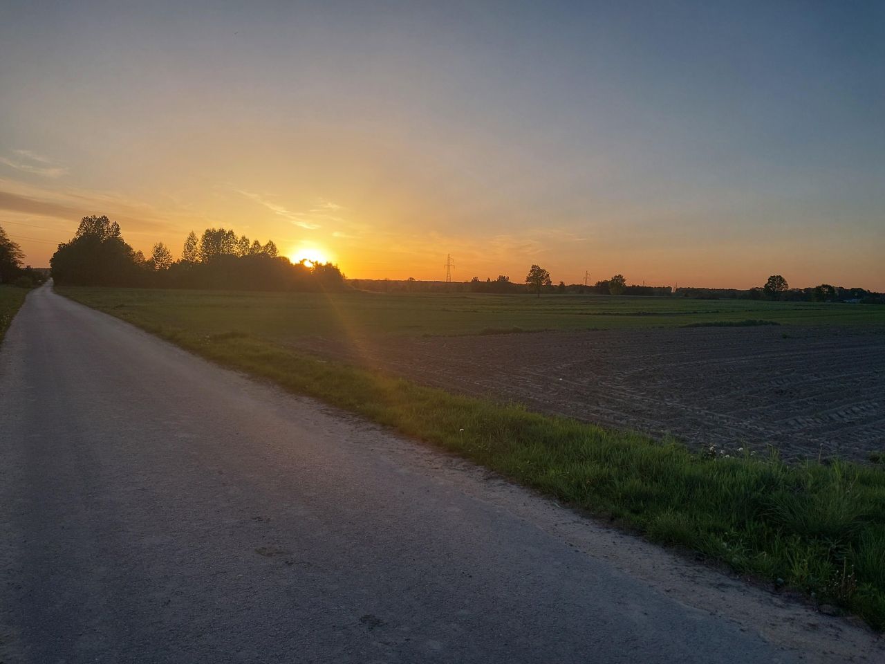 dom wolnostojący, 4 pokoje Stary Pilczyn. Zdjęcie 19