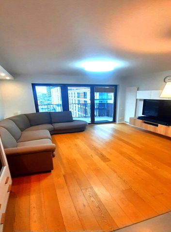 Mieszkanie 3-pokojowe Warszawa Praga-Południe, Jana Nowaka Jezioranskiego. Zdjęcie 1