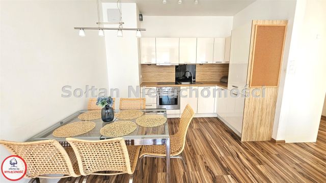 Mieszkanie 3-pokojowe Warszawa Gocław, ul. gen. Tadeusza Bora-Komorowskiego. Zdjęcie 2