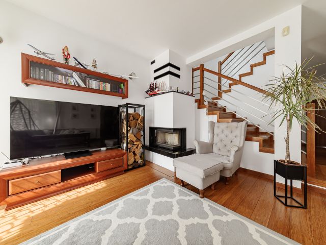 dom wolnostojący Warszawa Wawer, ul. Borowiecka. Zdjęcie 1