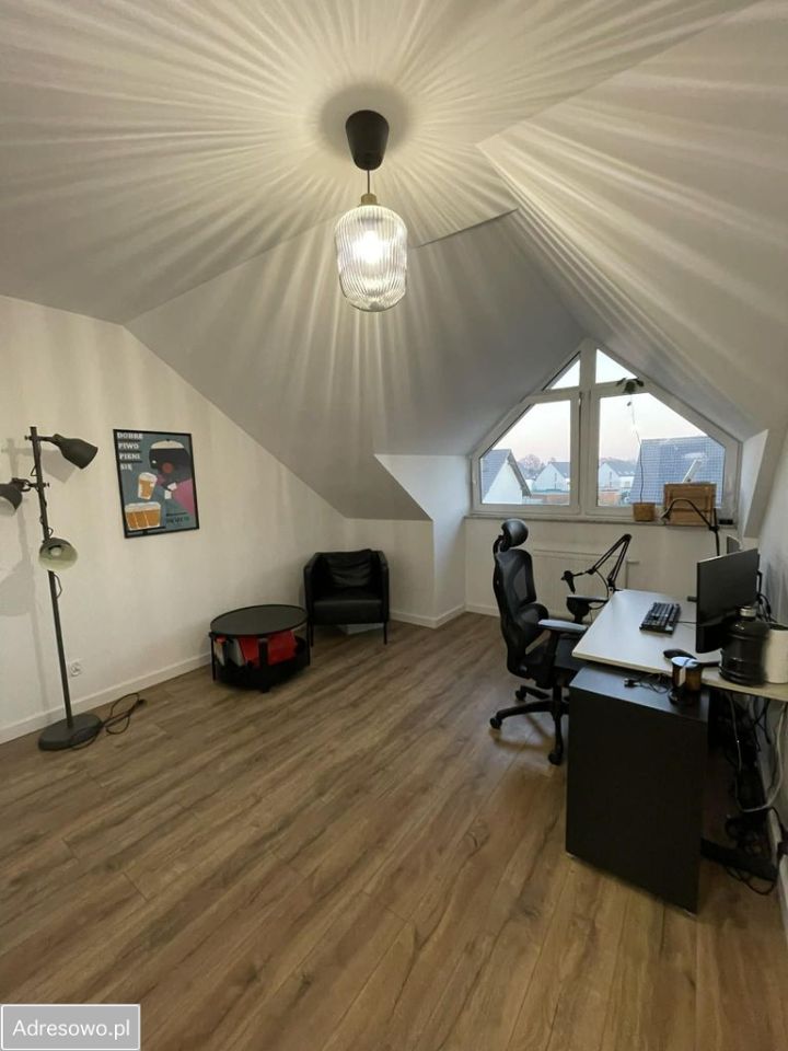 bliźniak, 5 pokoi Chrząstawa Mała. Zdjęcie 9