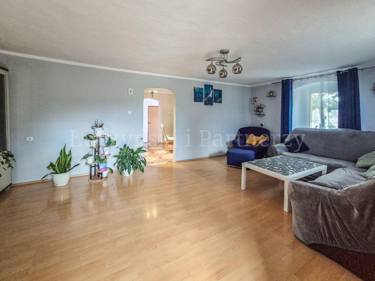 dom wolnostojący, 5 pokoi Pasiecznik. Zdjęcie 6