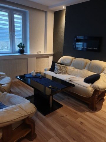 Mieszkanie 4-pokojowe Jastrzębie-Zdrój, ul. Warmińska. Zdjęcie 1