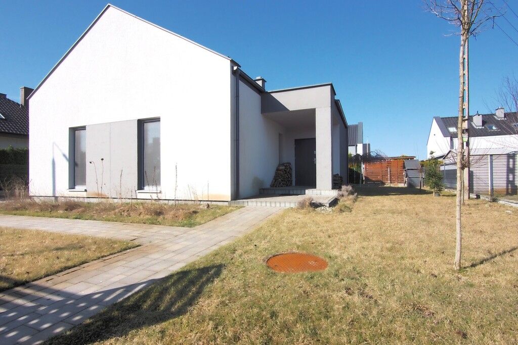 dom wolnostojący, 4 pokoje Łochowice. Zdjęcie 24