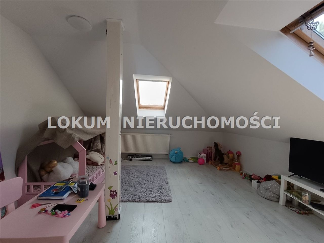 dom wolnostojący, 8 pokoi Jastrzębie-Zdrój Bzie Zameckie. Zdjęcie 6