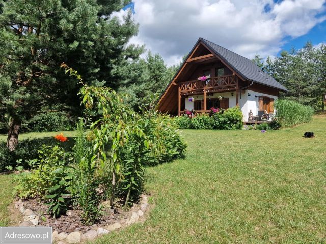 dom wolnostojący, 4 pokoje Niesiołowice. Zdjęcie 1