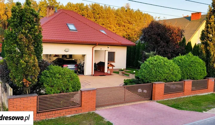 dom wolnostojący, 5 pokoi Laskowiec, ul. Kościelna