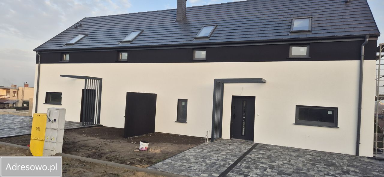 bliźniak, 5 pokoi Gostyń Pożegowo, ul. Aleksandra Fredry. Zdjęcie 1