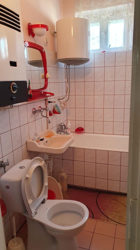 dom wolnostojący, 2 pokoje Ćmielów, ul. Stanisława Staszica. Zdjęcie 2