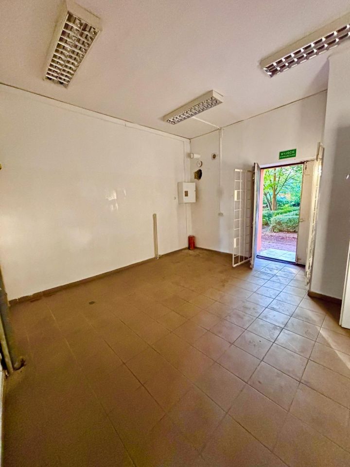 Lokal Legnica, al. Rzeczypospolitej. Zdjęcie 3