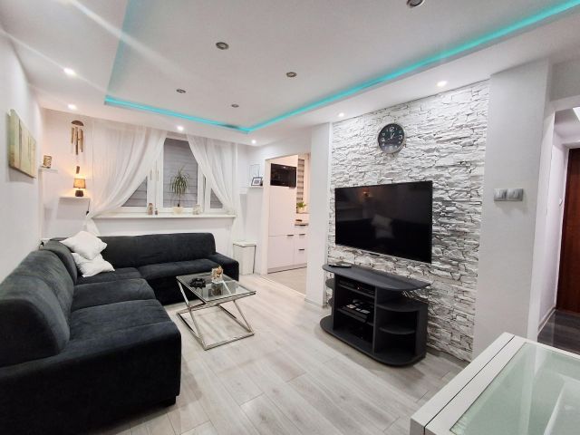 Mieszkanie 3-pokojowe Toruń Mokre, ul. Polskiego Czerwonego Krzyża. Zdjęcie 1