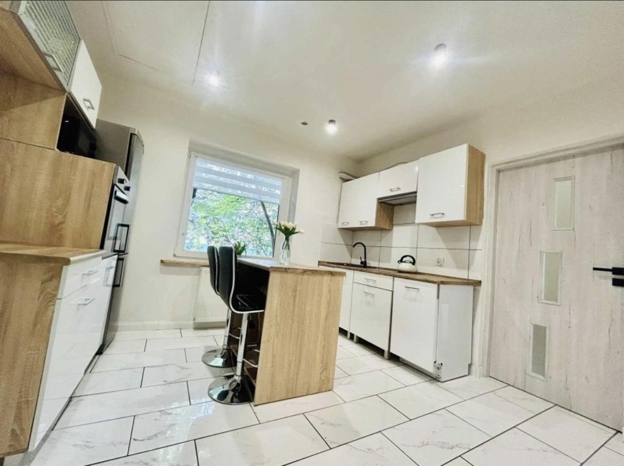 bliźniak, 2 pokoje Łódź Polesie, ul. Maratońska. Zdjęcie 7