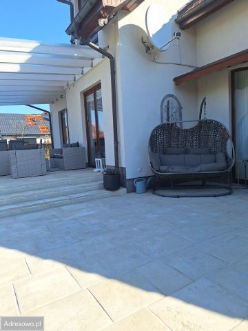 dom wolnostojący, 4 pokoje Żabnica. Zdjęcie 1