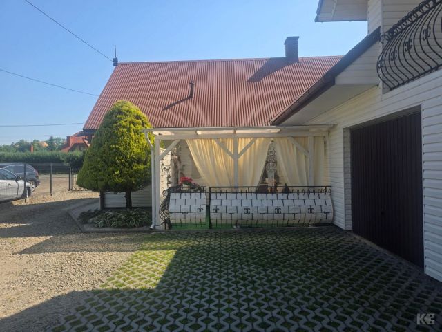 dom wolnostojący, 5 pokoi Huzele. Zdjęcie 4