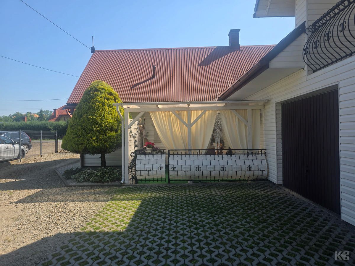 dom wolnostojący, 5 pokoi Huzele. Zdjęcie 4