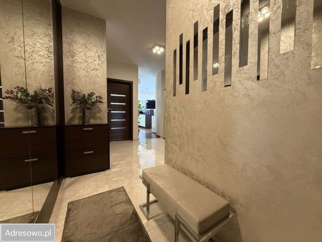 Mieszkanie 4-pokojowe Ząbki, ul. Szwoleżerów. Zdjęcie 1