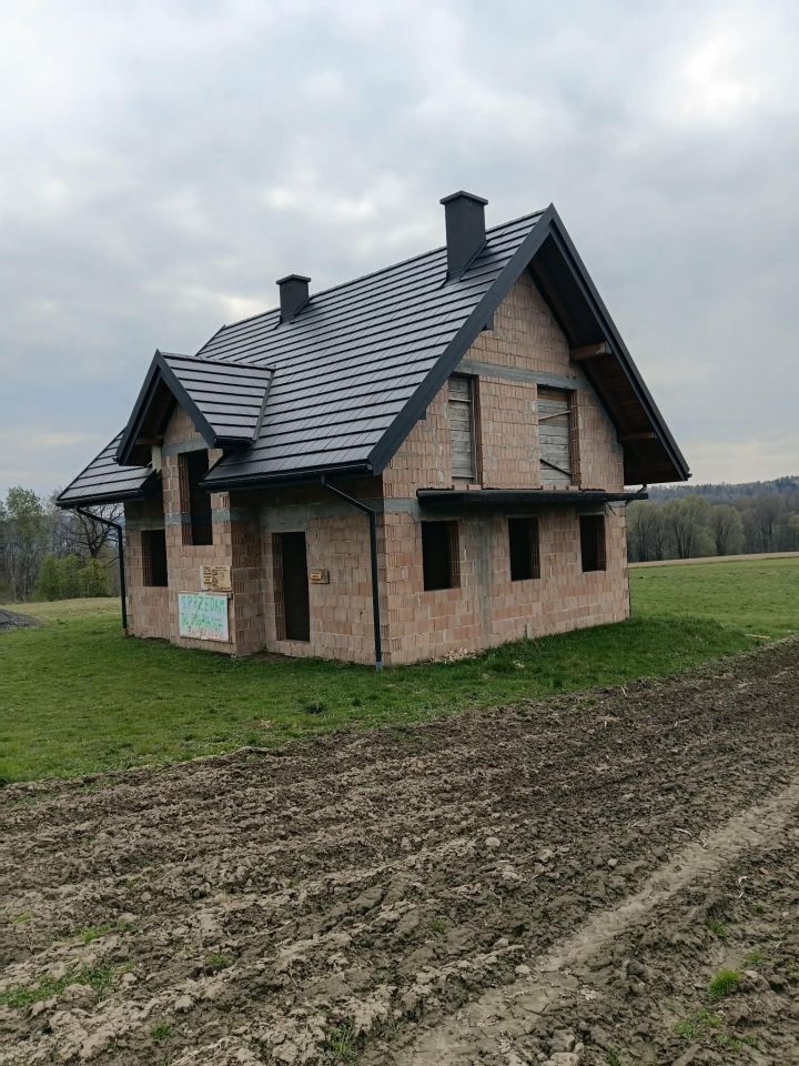 dom wolnostojący, 6 pokoi Buczyna Włostowice. Zdjęcie 1