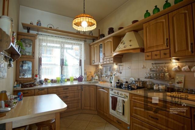 dom szeregowy, 6 pokoi Zakopane, ul. Krupówki. Zdjęcie 3