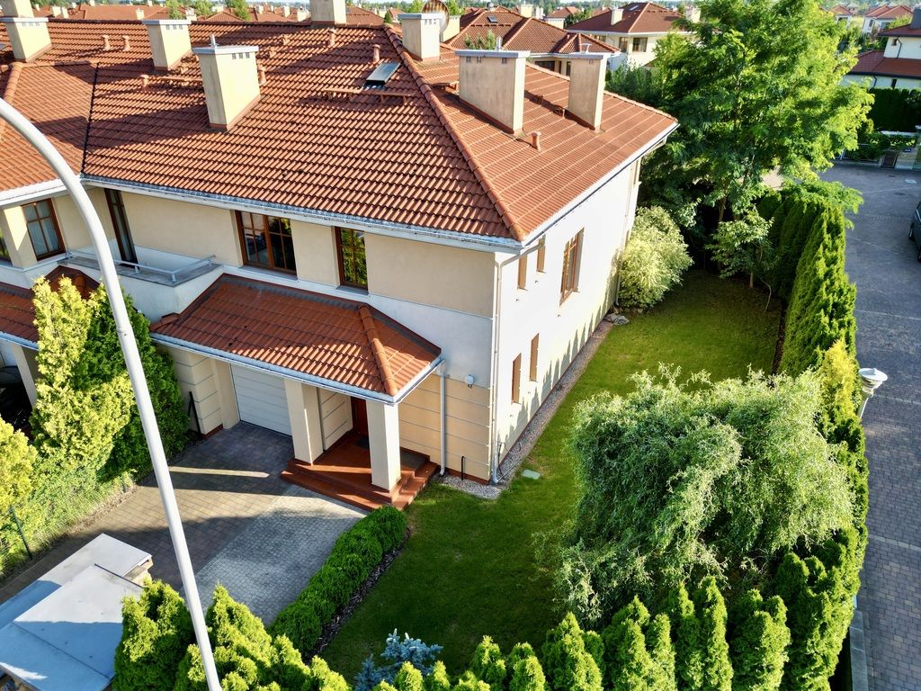 dom szeregowy, 4 pokoje Walendów. Zdjęcie 2