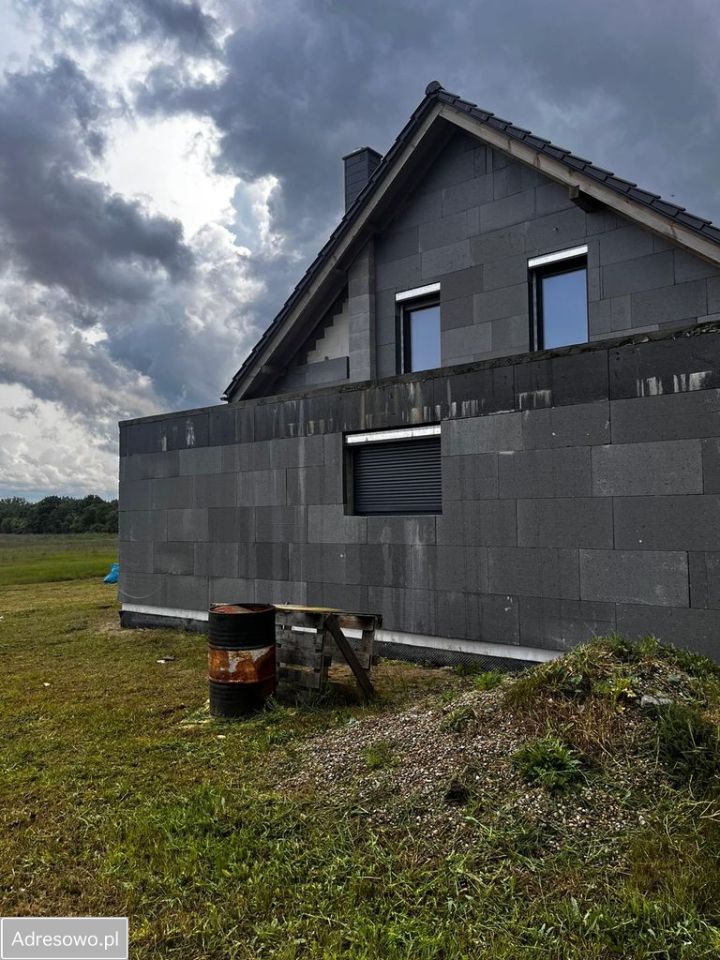 dom wolnostojący, 4 pokoje Kłębowiec. Zdjęcie 9