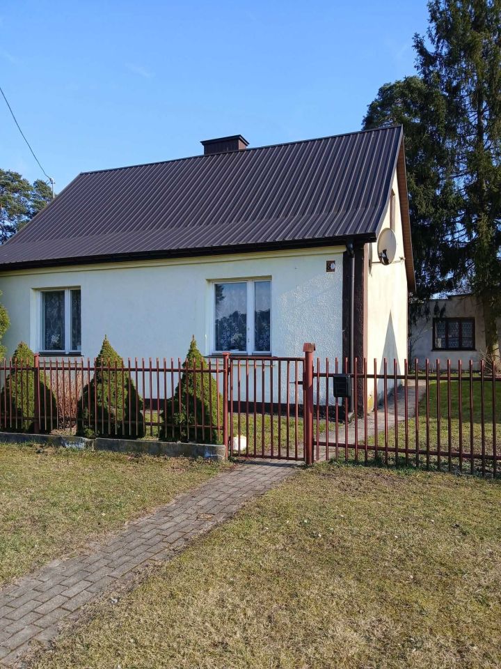 dom wolnostojący Garbatka-Letnisko, ul. Henryka Sienkiewicza. Zdjęcie 1