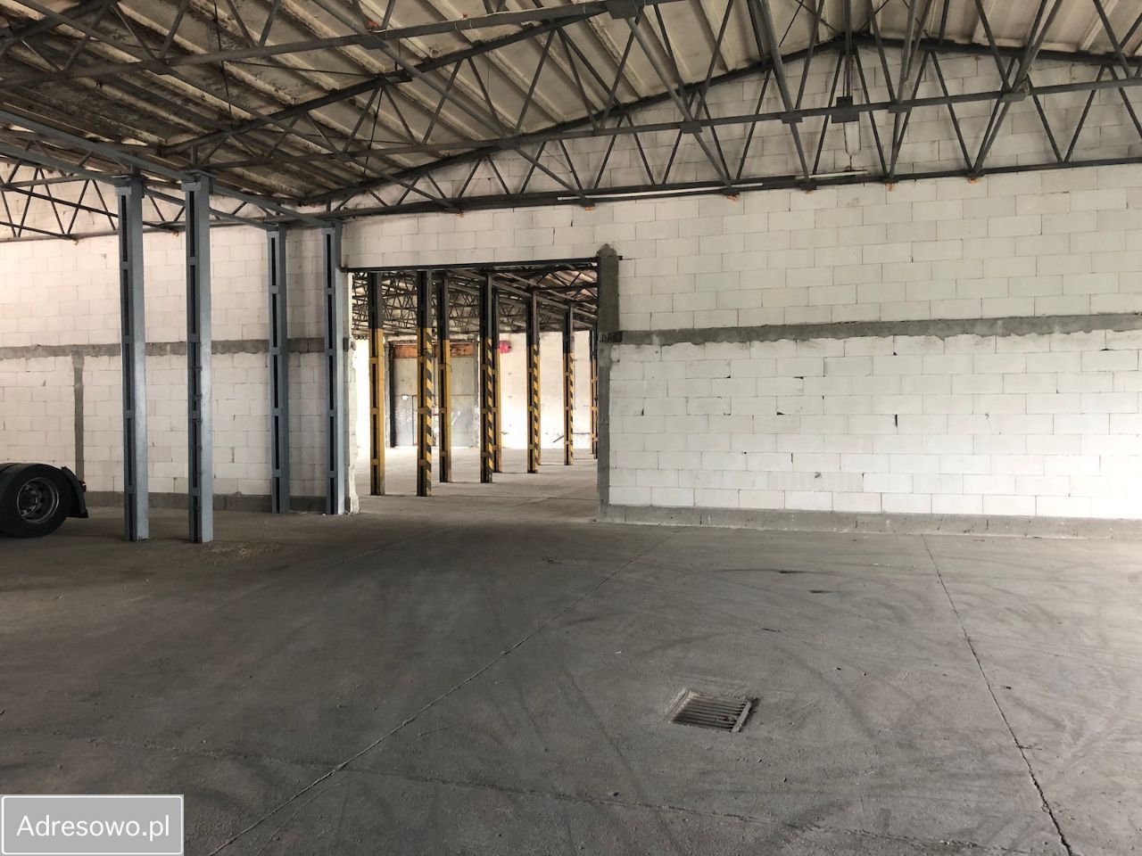 Hala/magazyn Prusice. Zdjęcie 9