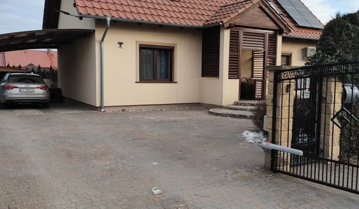 dom wolnostojący, 5 pokoi Brzezie k. Sulechowa, ul. Aleksandra Orłowskiego