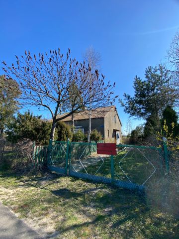 budynek wielorodzinny Lutobórz. Zdjęcie 1