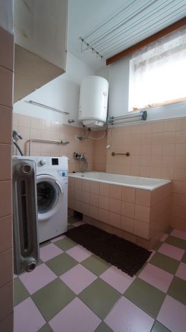 dom wolnostojący, 5 pokoi Gorlice, ul. Węgierska. Zdjęcie 16
