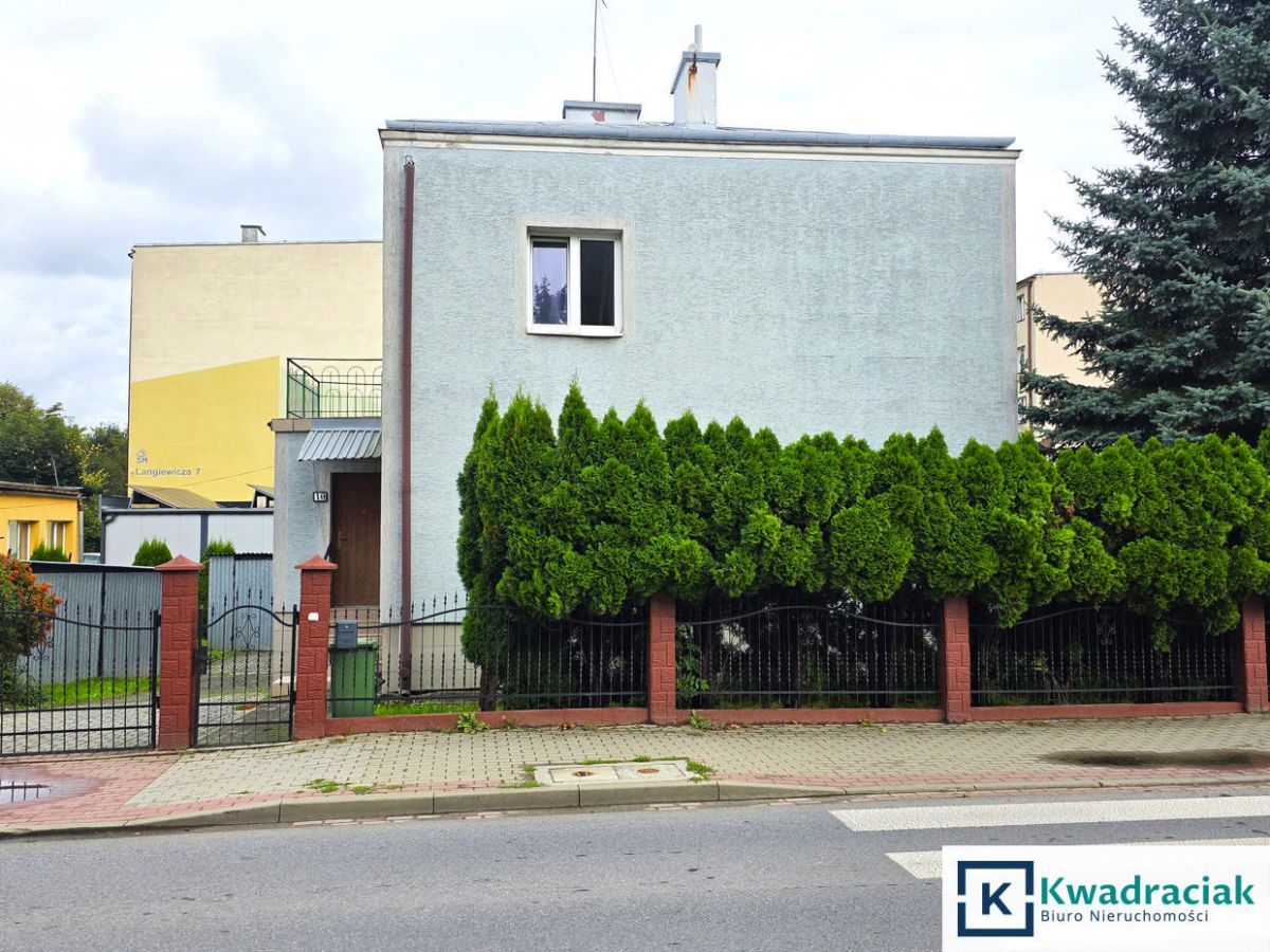 dom wolnostojący, 4 pokoje Sanok, ul. Jana Pawła II