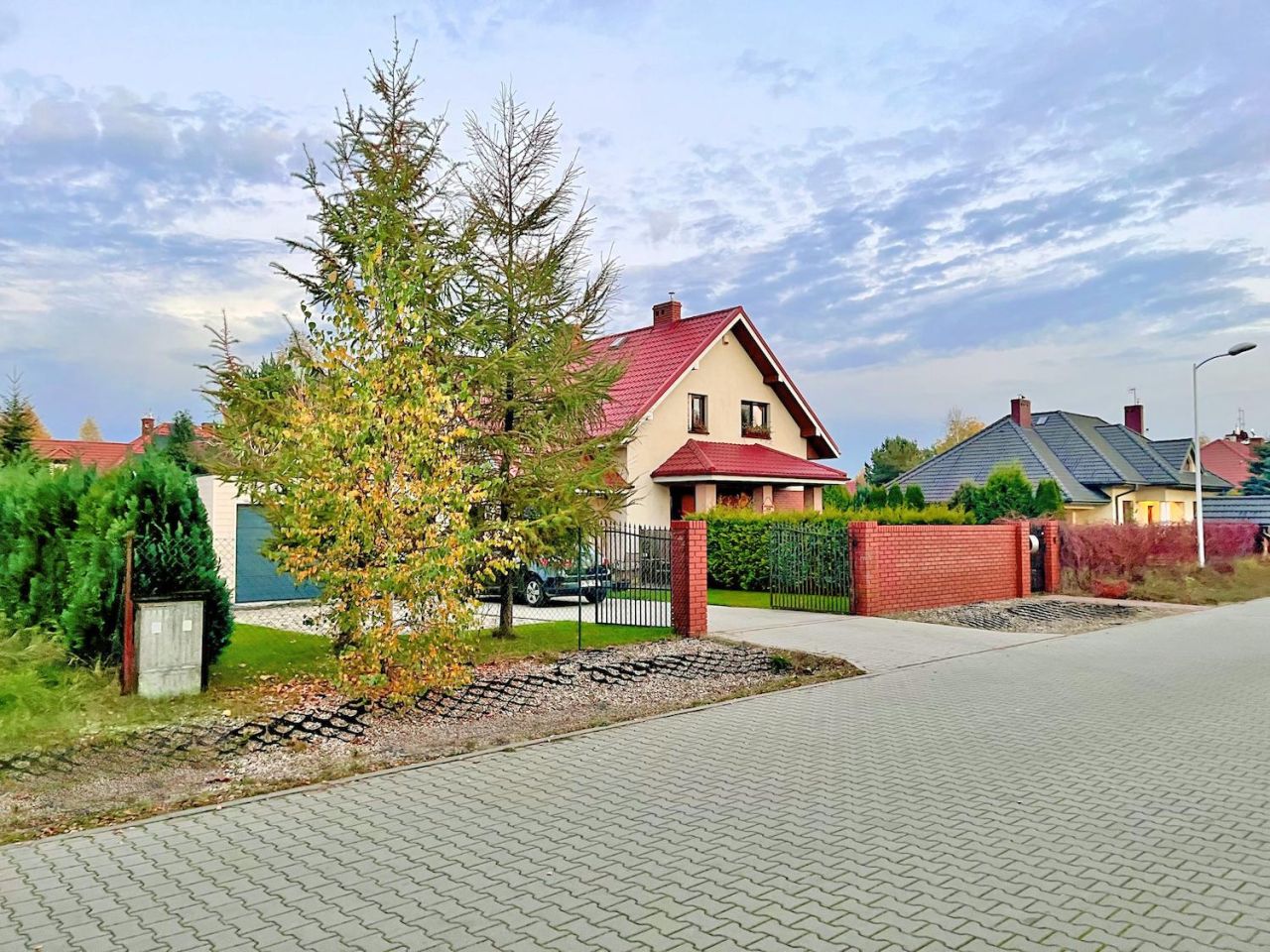 dom wolnostojący, 7 pokoi Książenice, al. Spacerowa