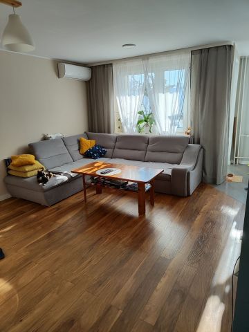 Mieszkanie 3-pokojowe Ozimek, ul. Leśna. Zdjęcie 1