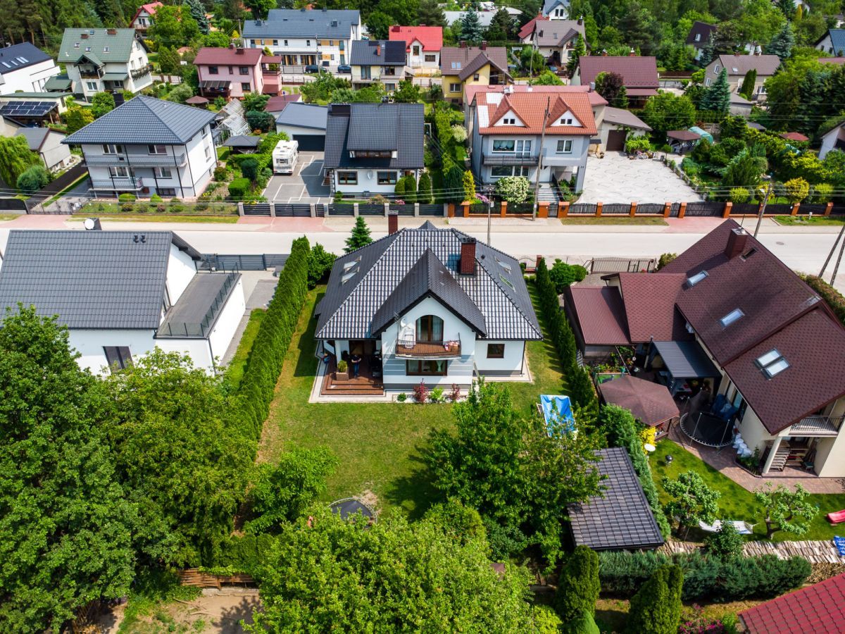 dom wolnostojący, 5 pokoi Justynów. Zdjęcie 2