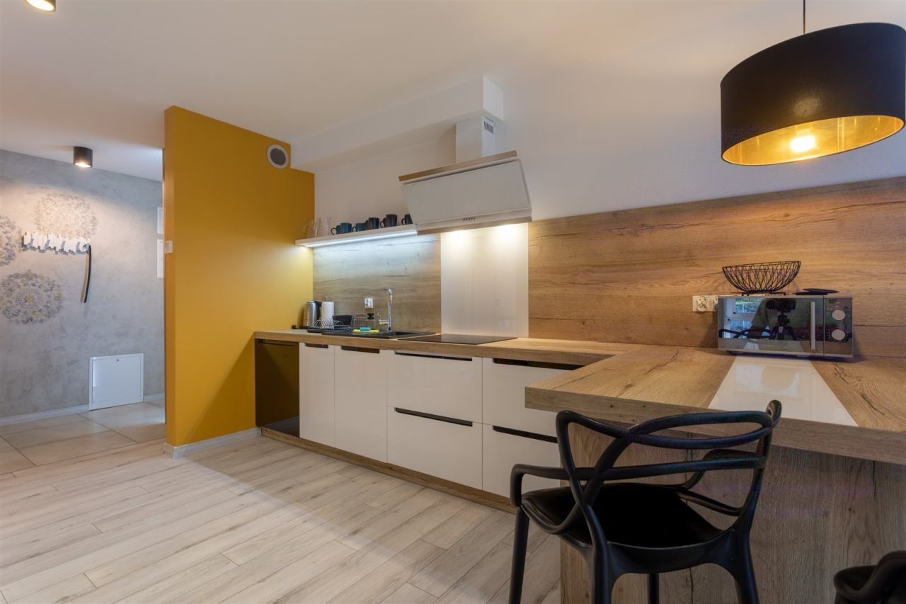 Mieszkanie 3-pokojowe Szklarska Poręba. Zdjęcie 3