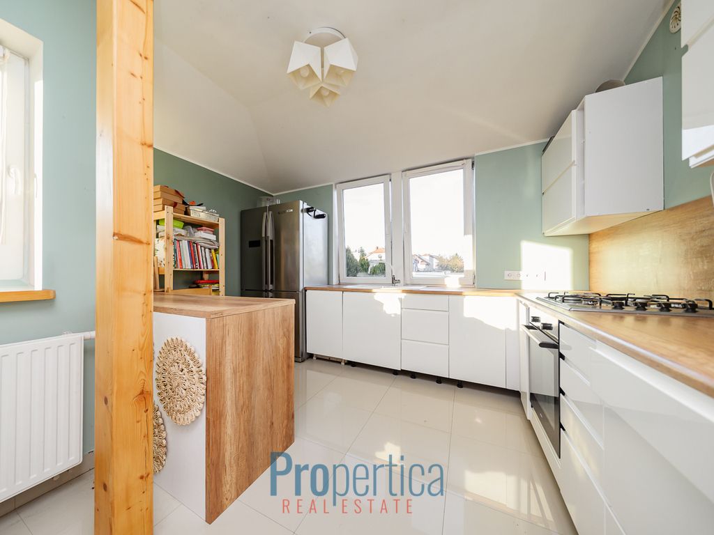 bliźniak, 8 pokoi Warszawa Ursus, ul. Robinii. Zdjęcie 2