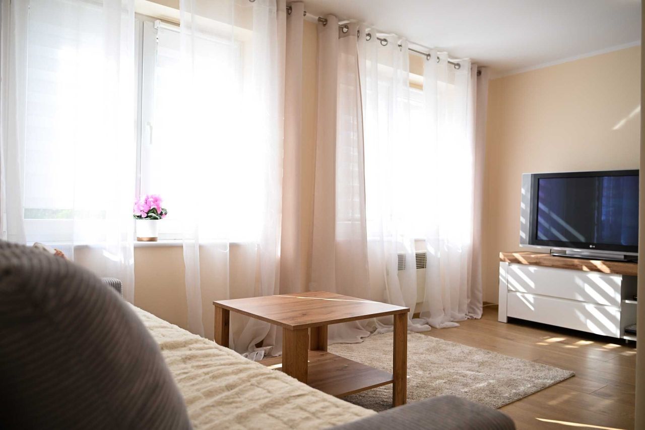 Mieszkanie 1-pokojowe Góra. Zdjęcie 1