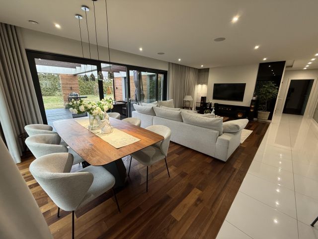 dom wolnostojący, 5 pokoi Książenice, ul. Etiudy. Zdjęcie 1