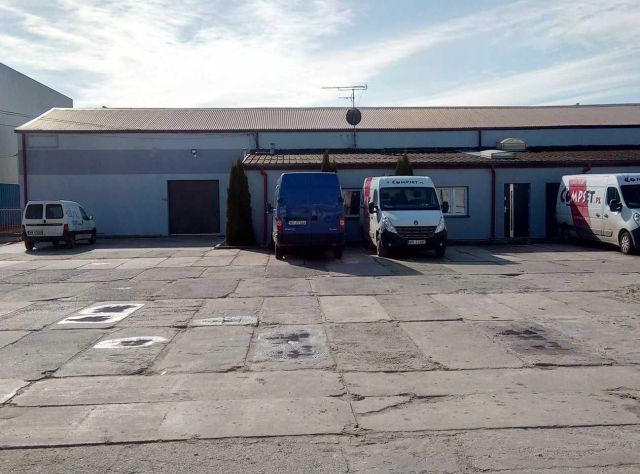 Hala/magazyn Blizne Łaszczyńskiego, ul. Warszawska. Zdjęcie 1