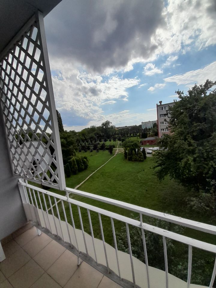 Mieszkanie 3-pokojowe Tomaszów Mazowiecki Niebrów, ul. Dzieci Polskich. Zdjęcie 1