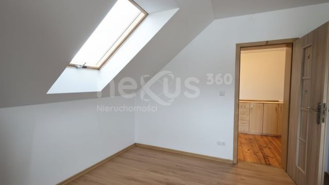 dom wolnostojący, 7 pokoi Smolec. Zdjęcie 19