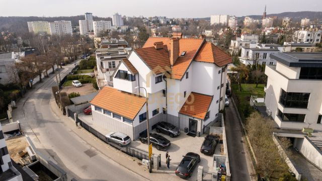 bliźniak, 11 pokoi Gdynia Kamienna Góra, ul. Józefa Korzeniowskiego. Zdjęcie 1