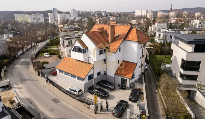 bliźniak, 11 pokoi Gdynia Kamienna Góra, ul. Józefa Korzeniowskiego
