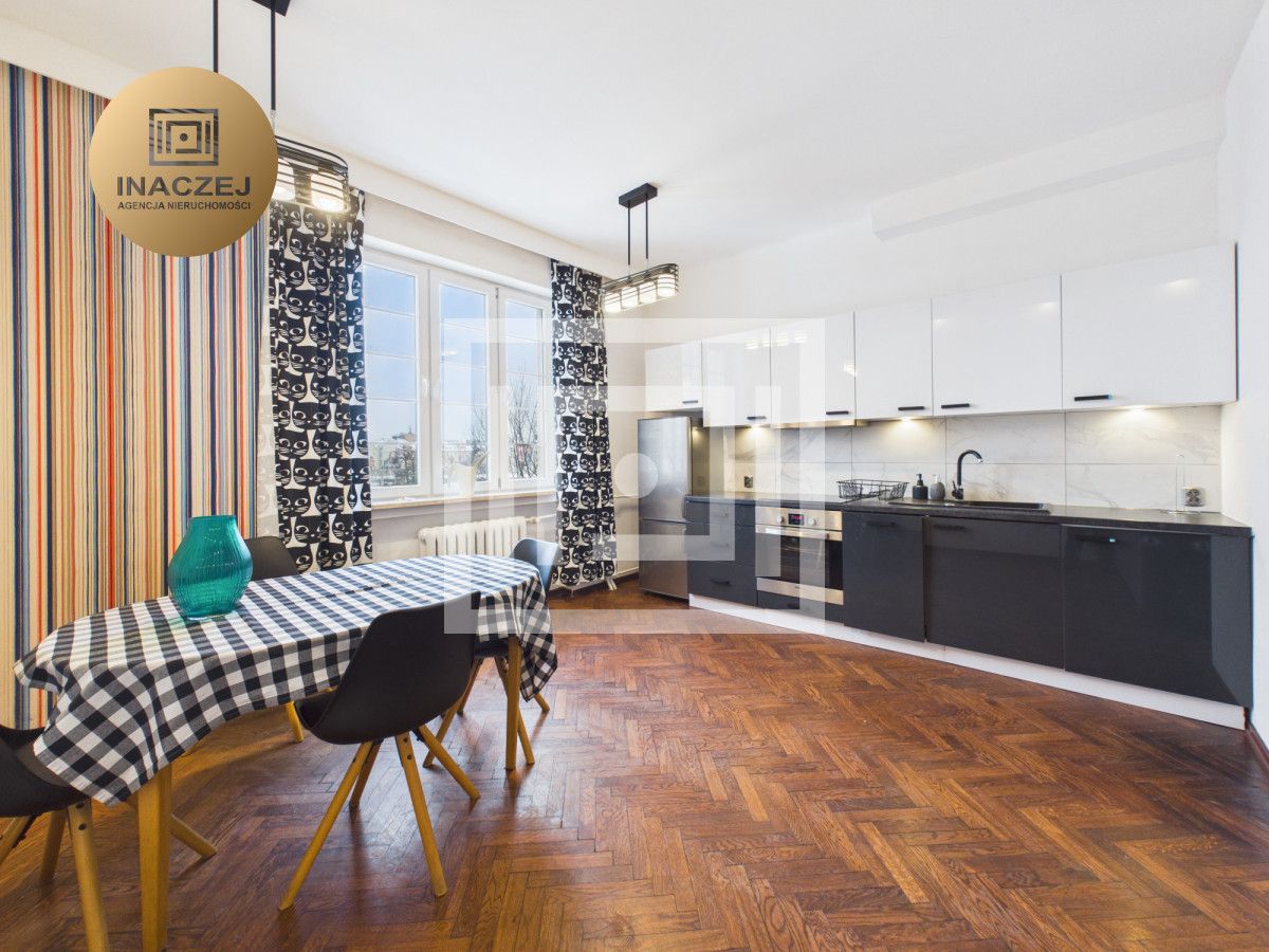 Mieszkanie 3-pokojowe Gdynia Śródmieście, ul. Podjazd. Zdjęcie 1