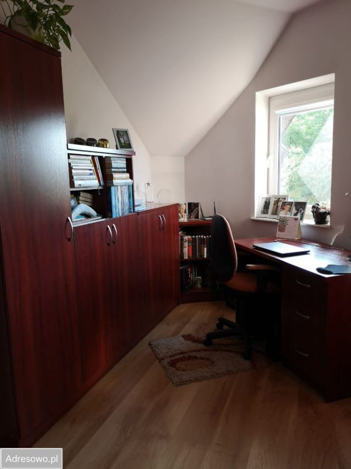 dom wolnostojący, 5 pokoi Starochęciny. Zdjęcie 11