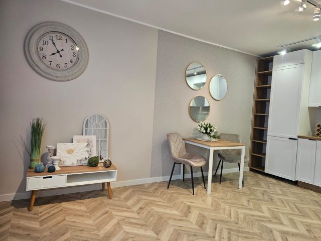 Mieszkanie 3-pokojowe Kalisz, ul. Adama Asnyka. Zdjęcie 3