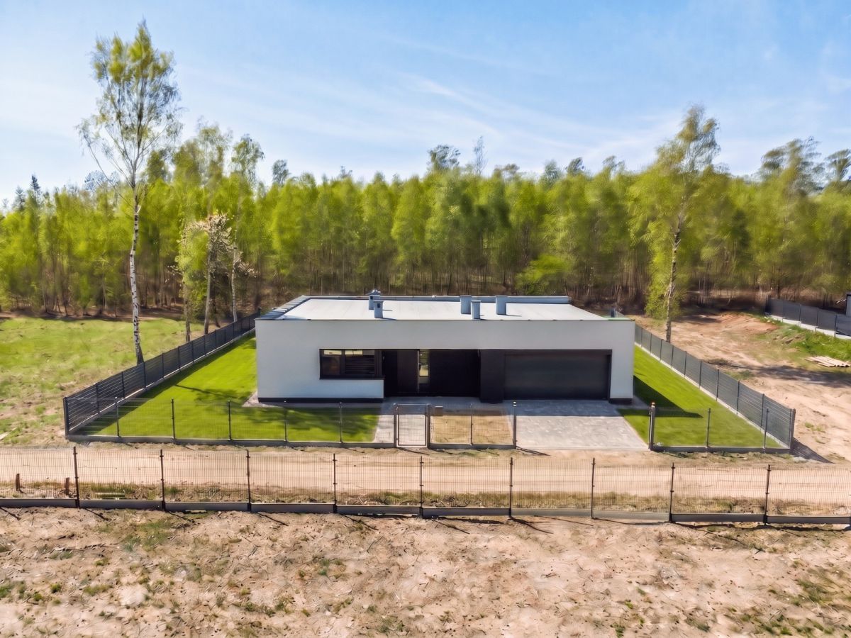 dom wolnostojący, 5 pokoi Józefów. Zdjęcie 1