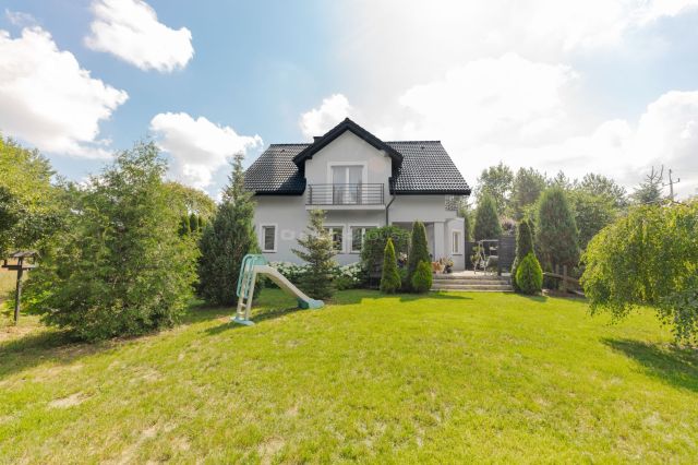 dom wolnostojący, 5 pokoi Stare Załubice. Zdjęcie 2