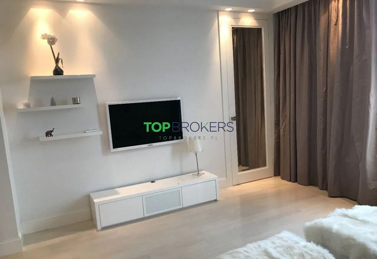 Mieszkanie 2-pokojowe Warszawa Śródmieście, ul. Stawki. Zdjęcie 2