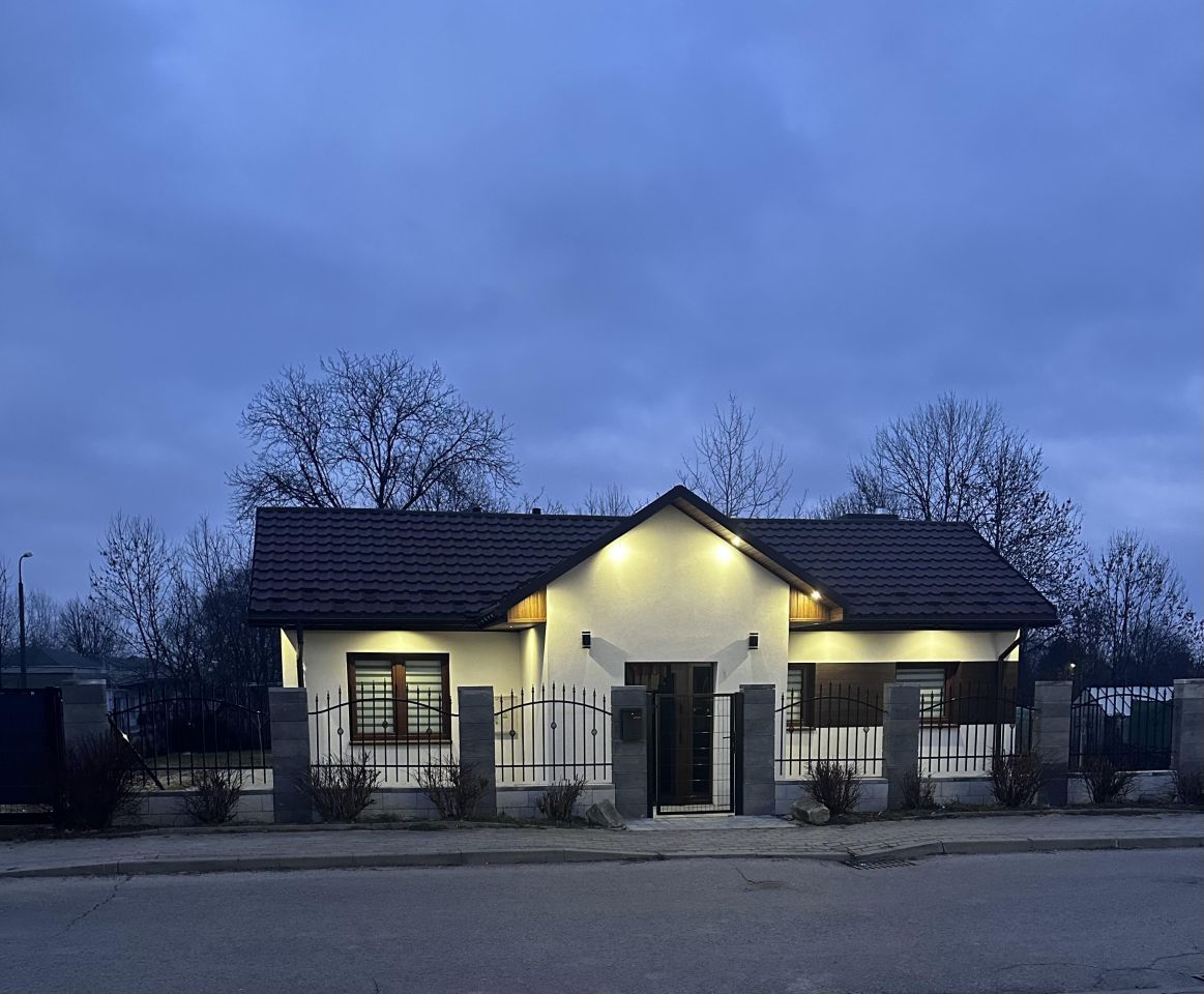 dom wolnostojący, 3 pokoje Przeworsk, ul. 11 Listopada. Zdjęcie 1